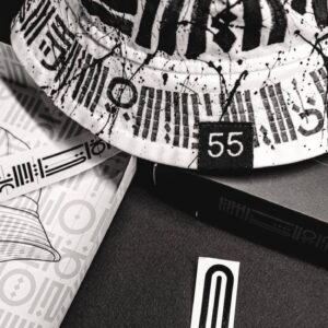 WHITE RIGOR BUCKET HAT